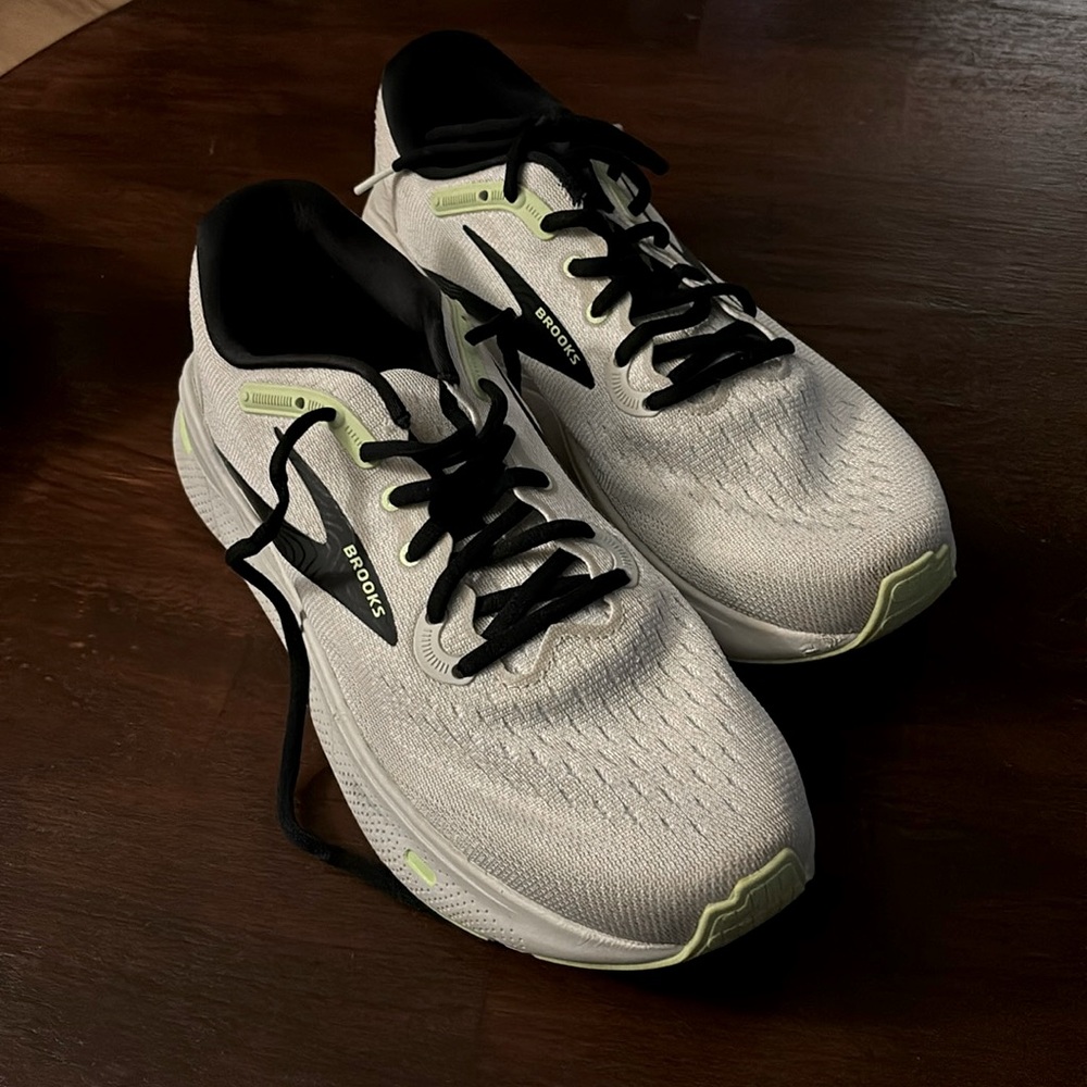 Brooks men’s ghost max cushion neutral running shoes